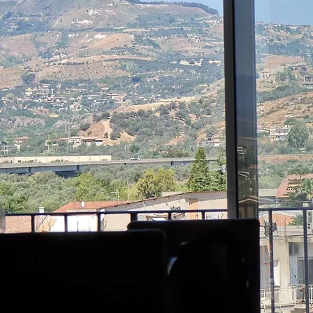 Emerella Luxury Suites Grotteria