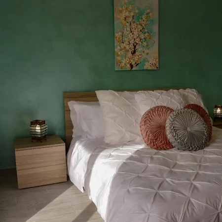 Emerella Luxury Suites Grotteria *