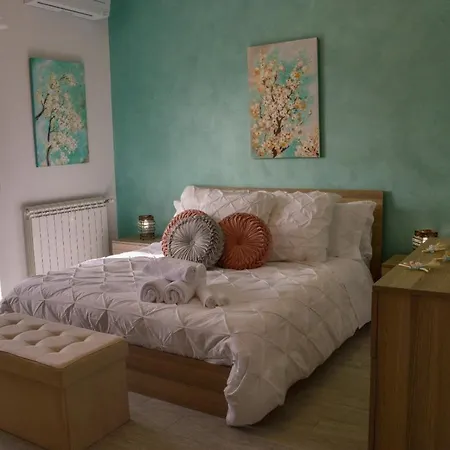 Emerella Luxury Suites Grotteria *