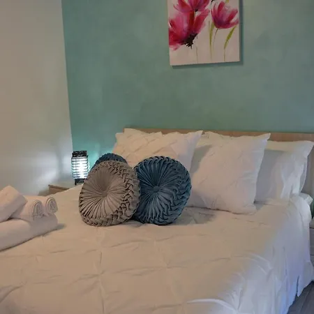 Emerella Luxury Suites Grotteria Apartment